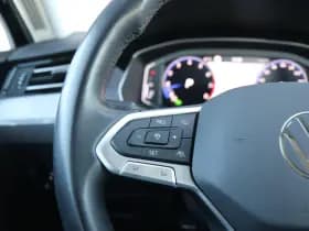 Volkswagen Passat thumbnail 21