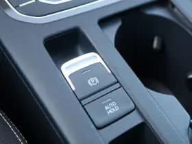 Volkswagen Passat thumbnail 30
