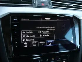 Volkswagen Passat thumbnail 34