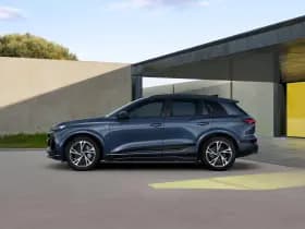 Audi Q6 e-tron thumbnail 3