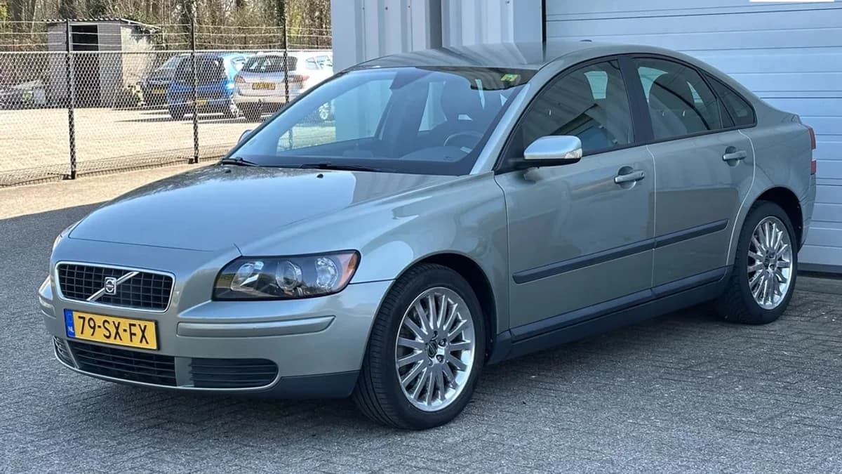 Volvo S40 2.4 Kinetic Automaat, Cruise, Elek Pack, Lm Velgen, NAP ! — foto 1