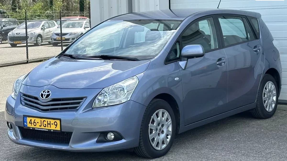 Toyota Verso — foto 1