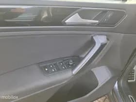 Volkswagen Tiguan thumbnail 12