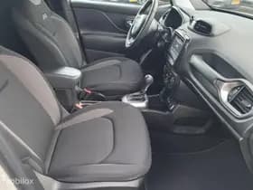 Jeep Renegade thumbnail 21