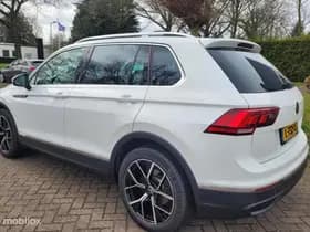 Volkswagen Tiguan thumbnail 4