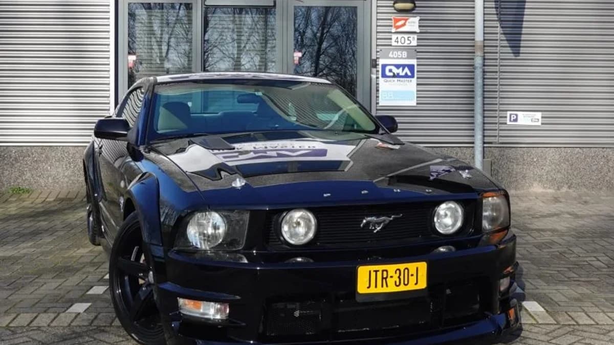 Ford MUSTANG — foto 1