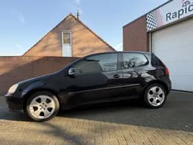 Volkswagen Golf thumbnail 2