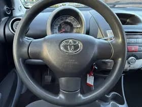Toyota Aygo thumbnail 13