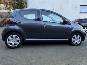 Toyota Aygo thumbnail 6