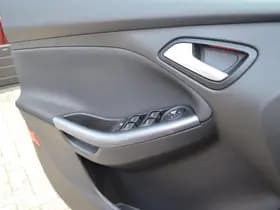 Ford Wagon thumbnail 21