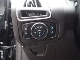 Ford Wagon thumbnail 20