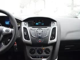 Ford Wagon thumbnail 21