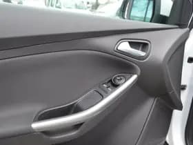 Ford Focus thumbnail 21