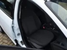 Ford Focus thumbnail 32