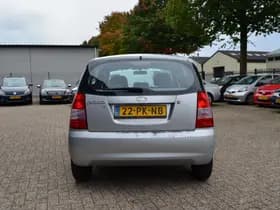 Kia Picanto thumbnail 11