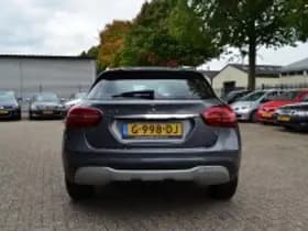 Mercedes-Benz GLA thumbnail 5