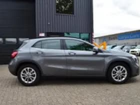 Mercedes-Benz GLA thumbnail 6