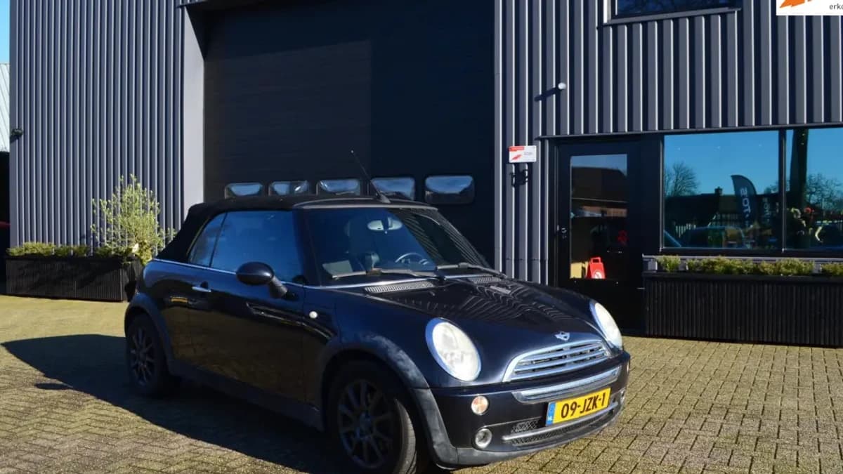 MINI Cabrio — foto 1