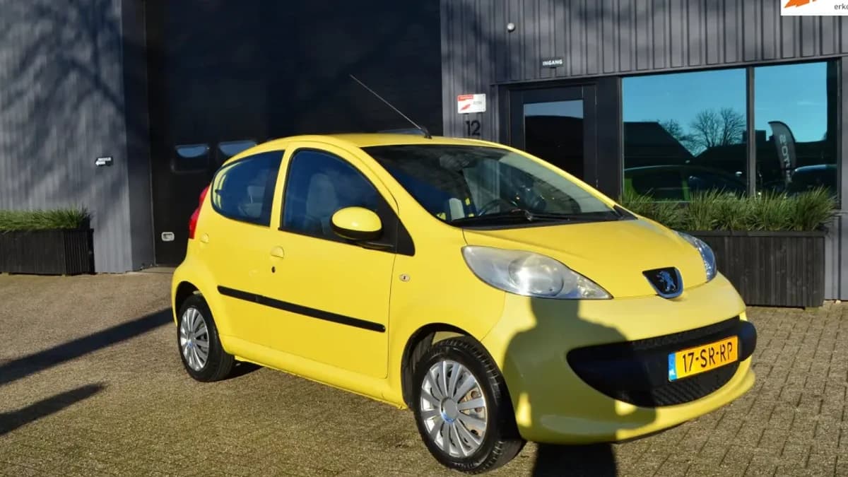 Peugeot 107 — foto 1