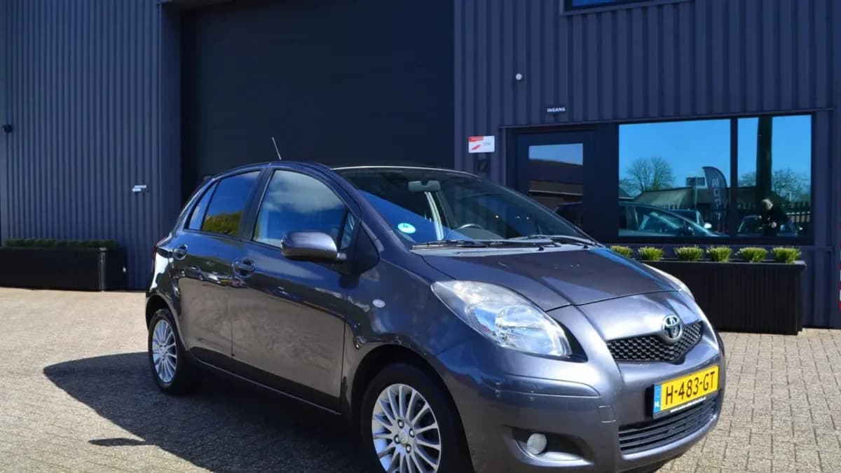 Toyota Yaris — foto 1