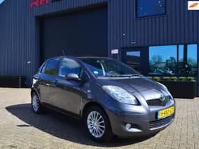 Toyota Yaris thumbnail 2