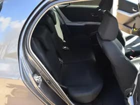 Toyota Yaris thumbnail 16