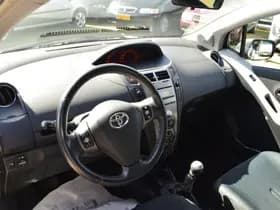 Toyota Yaris thumbnail 19
