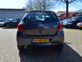 Toyota Yaris thumbnail 26