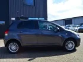 Toyota Yaris thumbnail 27