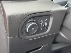 Opel Grandland X 1.6 Turbo Hybrid Business Edition thumbnail 18