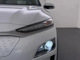 Hyundai KONA EV Premium 64 kWh thumbnail 13