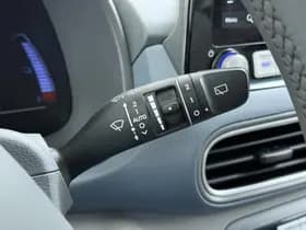 Hyundai KONA EV Premium 64 kWh thumbnail 28