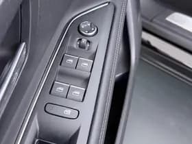 Peugeot 3008 1.6 HYbrid4 300 GT thumbnail 19