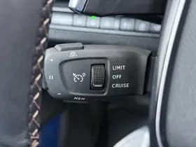 Peugeot 3008 1.6 HYbrid4 300 GT thumbnail 31