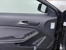 Mercedes-Benz GLA 180 Premium Plus thumbnail 17