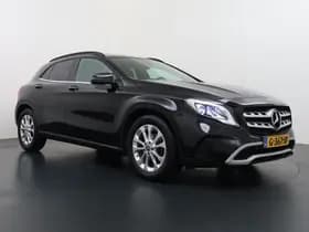 Mercedes-Benz GLA 180 Premium Plus thumbnail 3