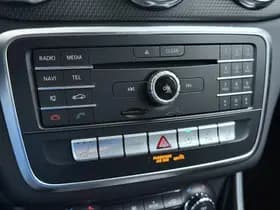 Mercedes-Benz GLA 180 Premium Plus thumbnail 40