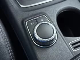 Mercedes-Benz GLA 180 Premium Plus thumbnail 42