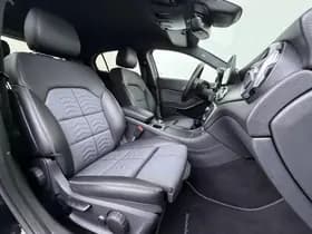 Mercedes-Benz GLA 180 Premium Plus thumbnail 44