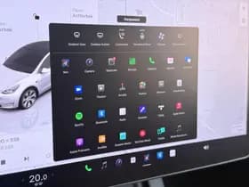 Tesla Model Y Long Range AWD 75 kWh thumbnail 35