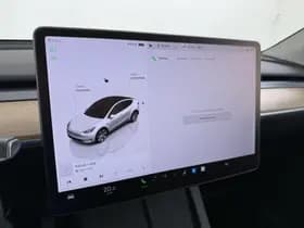 Tesla Model Y Long Range AWD 75 kWh thumbnail 37