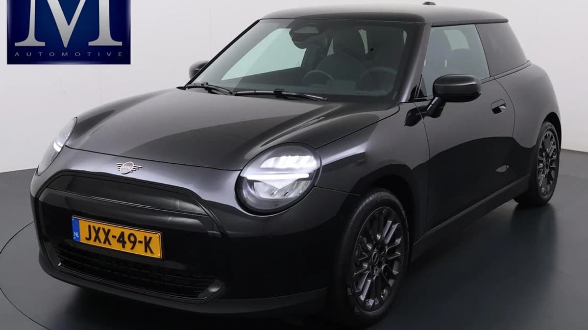 MINI Cooper E Essential XS 40.7 kWh — foto 1