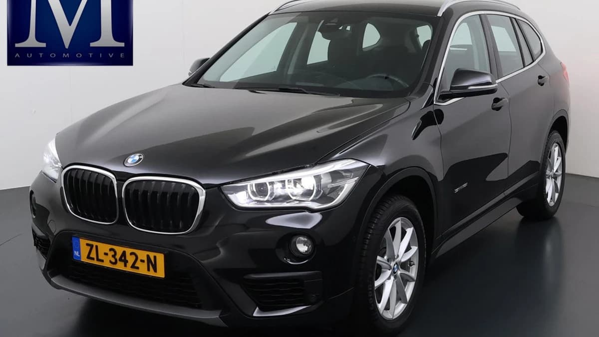 BMW X1 sDrive18i Executive — foto 1