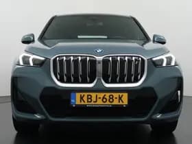 BMW IX1 xDrive30 67 kWh thumbnail 4