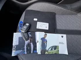 Peugeot 208 Hybrid e-DCS6 Allure thumbnail 23