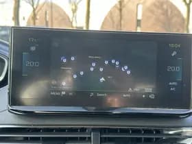 Peugeot 3008 1.6 HYbrid 225 GT thumbnail 24