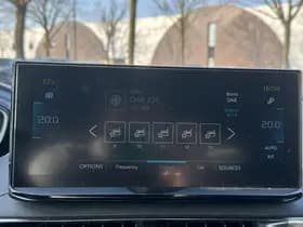 Peugeot 3008 1.6 HYbrid 225 GT thumbnail 26