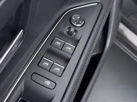 Peugeot 3008 1.6 HYbrid 225 GT thumbnail 18