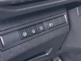 Peugeot 3008 1.6 HYbrid 225 GT thumbnail 23