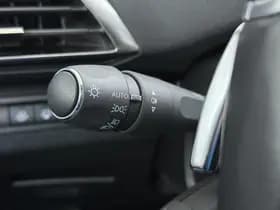 Peugeot 3008 1.6 HYbrid 225 GT thumbnail 30